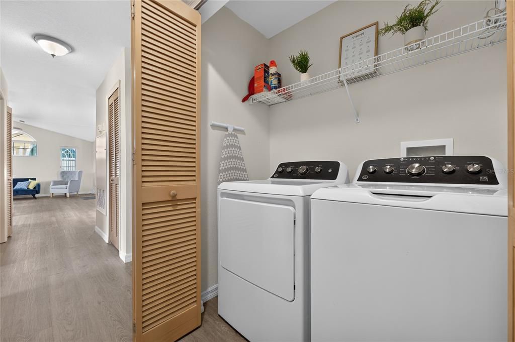 В аренду: $1,895 (3 спален, 3 ванн, 1434 Квадратных фут)