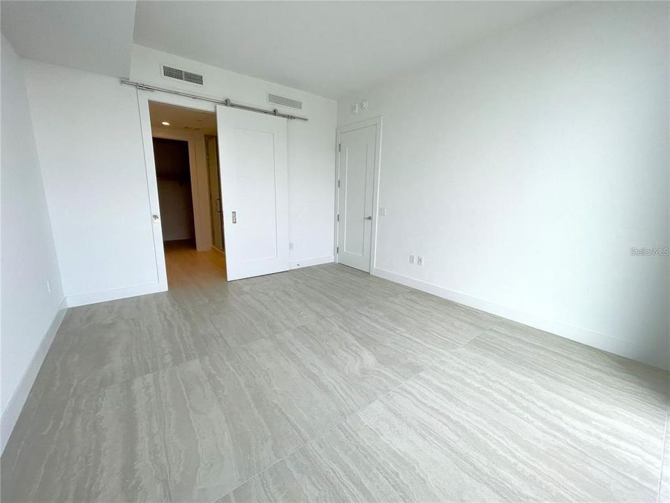 В аренду: $6,700 (2 спален, 3 ванн, 1689 Квадратных фут)