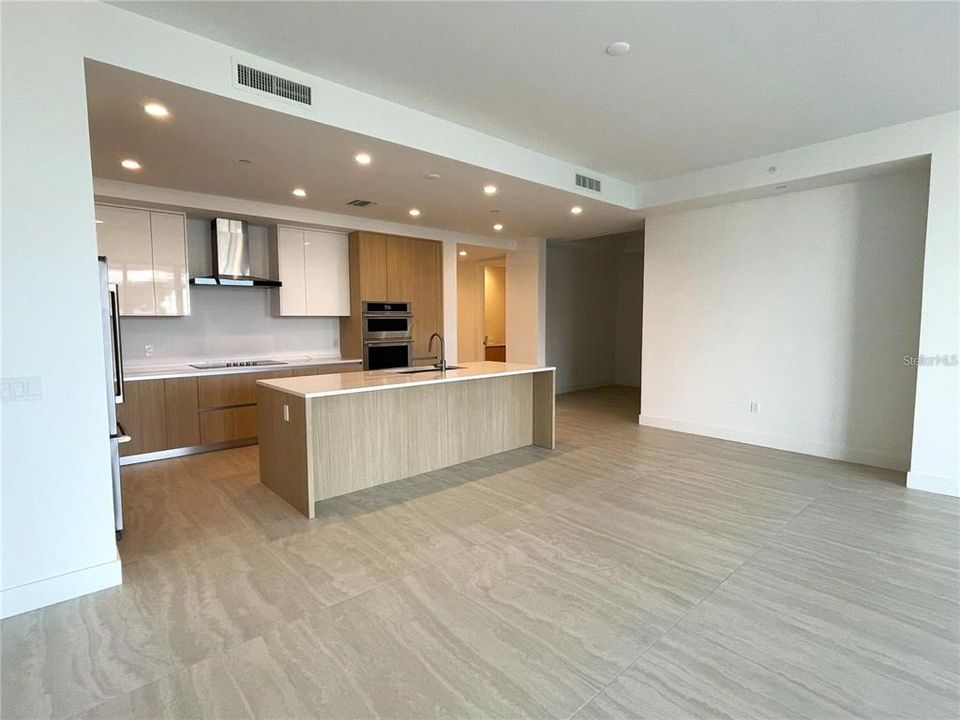 В аренду: $6,700 (2 спален, 3 ванн, 1689 Квадратных фут)