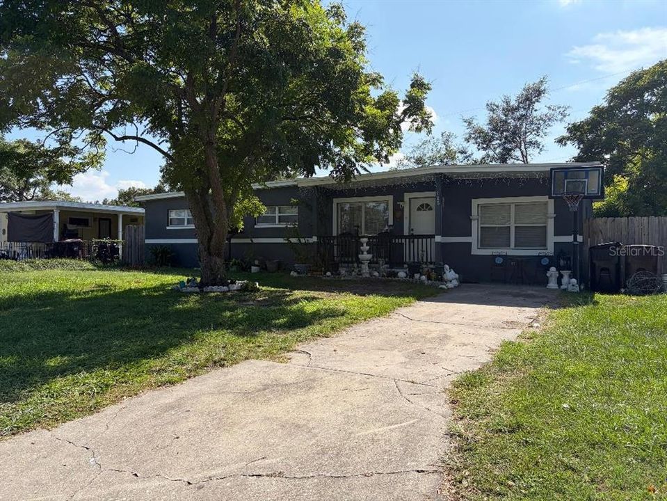 En Venta: $339,900 (4 camas, 2 baños, 1122 Pies cuadrados)