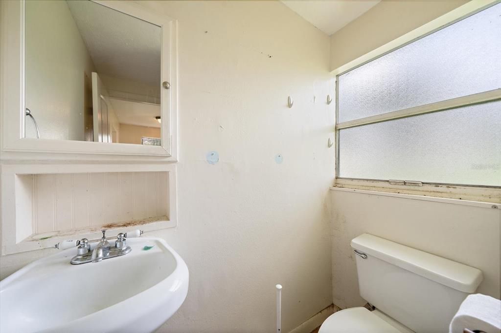 En Venta: $699,000 (3 camas, 3 baños, 2735 Pies cuadrados)