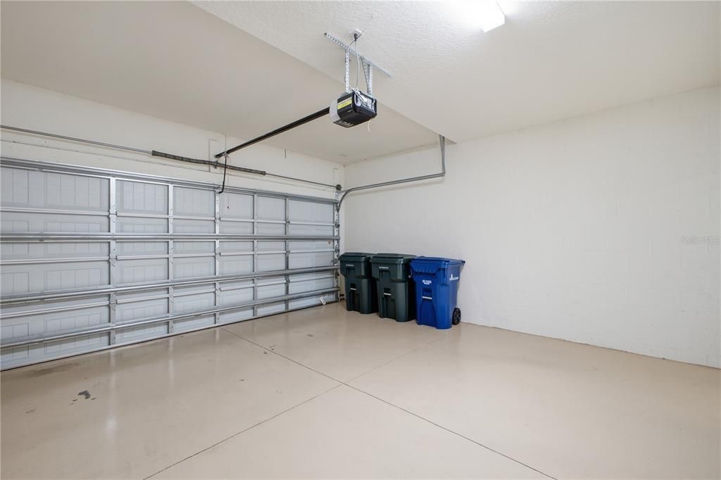 For Rent: $3,000 (3 beds, 2 baths, 1737 Square Feet)
