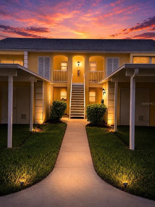For Sale: $200,000 (2 beds, 2 baths, 1225 Square Feet)