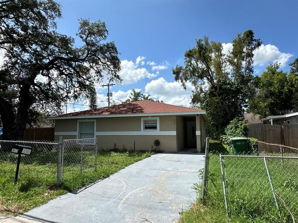 En Venta: $315,000 (4 camas, 2 baños, 1365 Pies cuadrados)