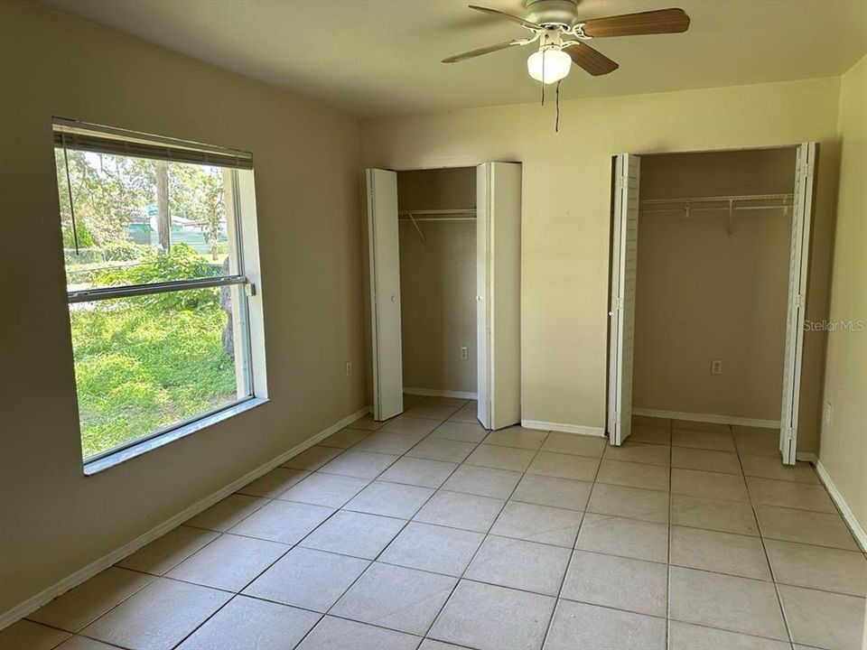 En Venta: $315,000 (4 camas, 2 baños, 1365 Pies cuadrados)