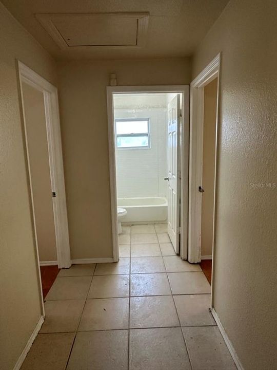En Venta: $315,000 (4 camas, 2 baños, 1365 Pies cuadrados)