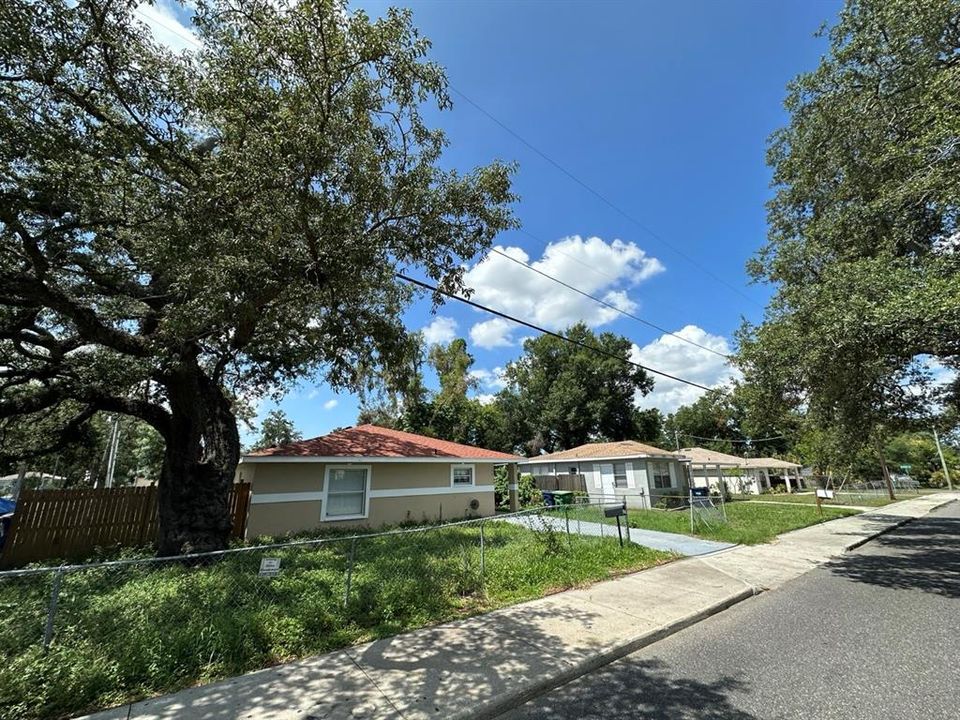 En Venta: $315,000 (4 camas, 2 baños, 1365 Pies cuadrados)