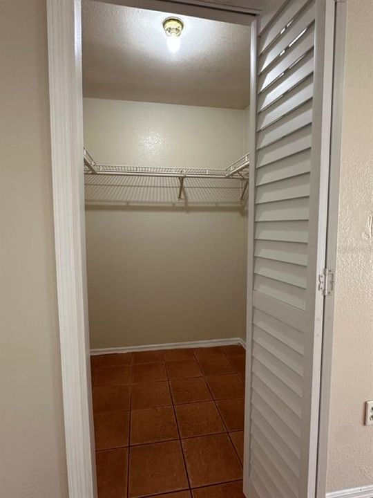 En Venta: $315,000 (4 camas, 2 baños, 1365 Pies cuadrados)