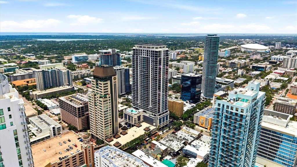 На продажу: $1,299,000 (2 спален, 2 ванн, 1339 Квадратных фут)