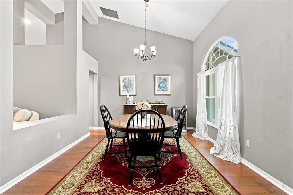 For Sale: $600,000 (3 beds, 2 baths, 1921 Square Feet)