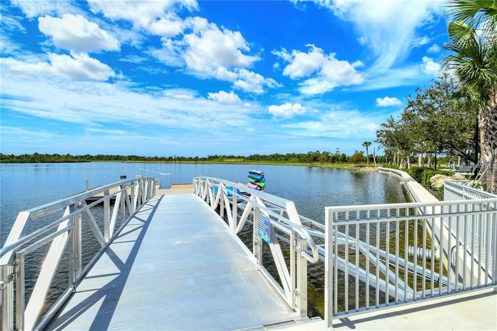 На продажу: $289,000 (2 спален, 2 ванн, 1149 Квадратных фут)