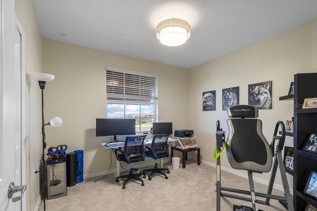For Rent: $2,500 (3 beds, 2 baths, 1301 Square Feet)