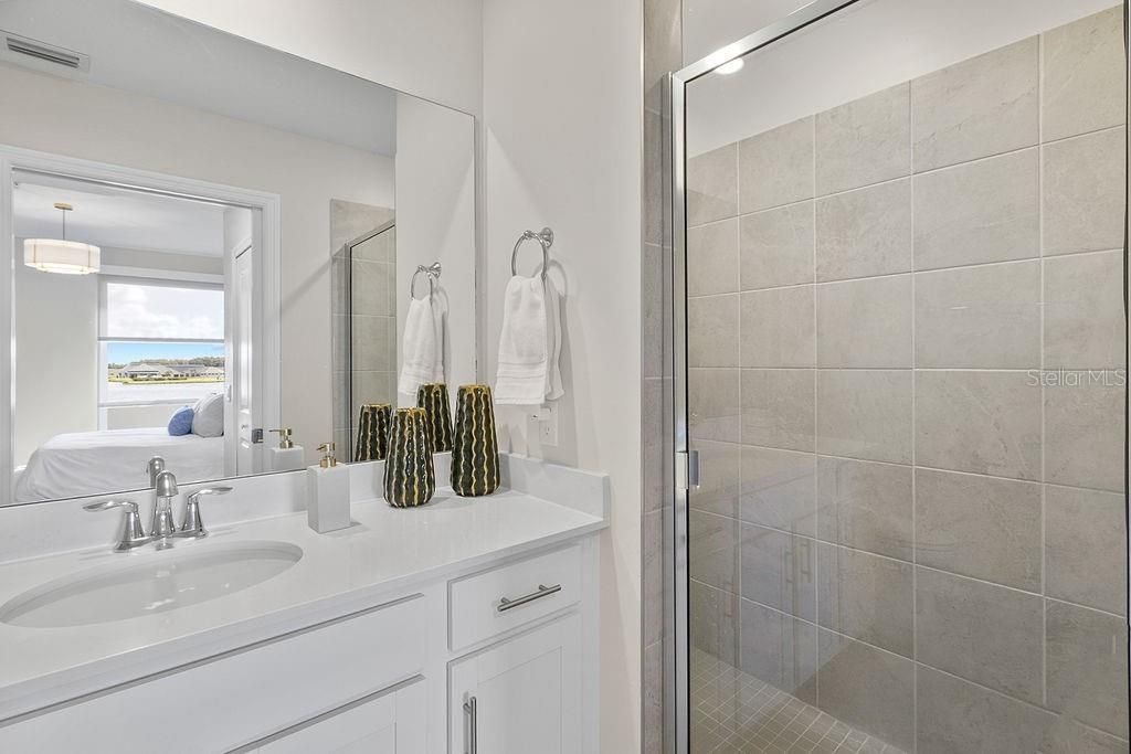 For Rent: $2,500 (3 beds, 2 baths, 1301 Square Feet)