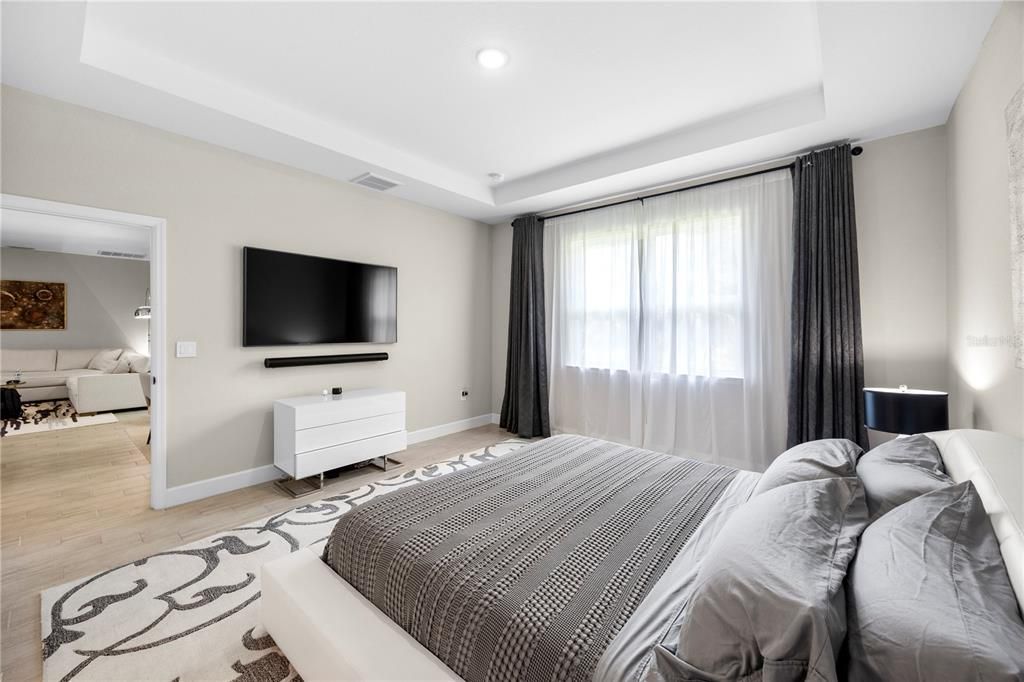 En Venta: $439,000 (3 camas, 2 baños, 1992 Pies cuadrados)