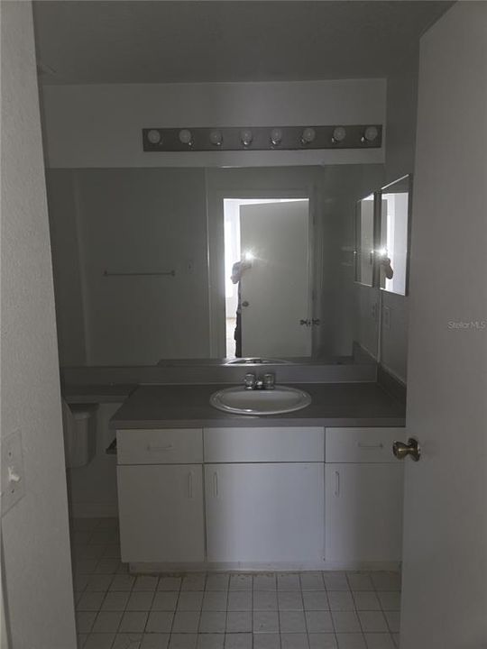 В аренду: $1,650 (2 спален, 2 ванн, 1073 Квадратных фут)