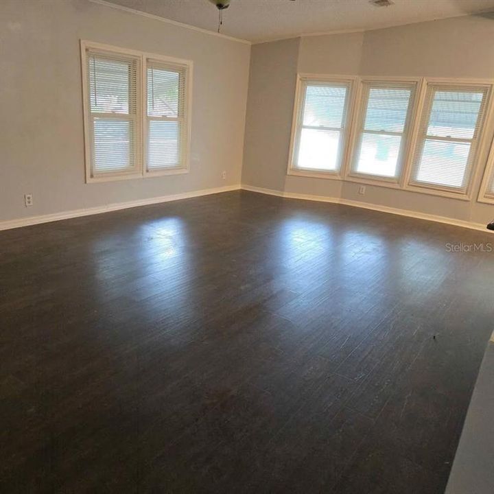 En Venta: $229,000 (2 camas, 2 baños, 1056 Pies cuadrados)