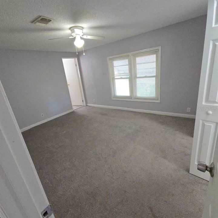 En Venta: $229,000 (2 camas, 2 baños, 1056 Pies cuadrados)