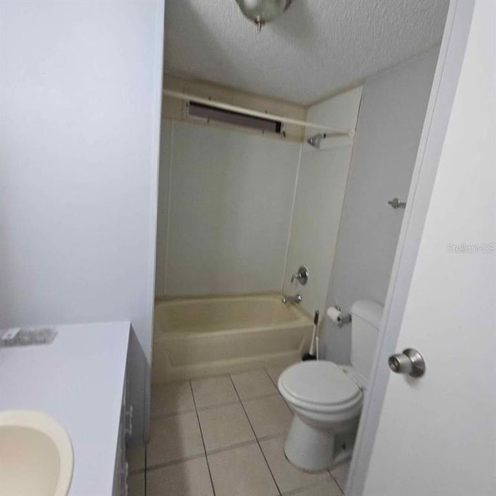 En Venta: $229,000 (2 camas, 2 baños, 1056 Pies cuadrados)