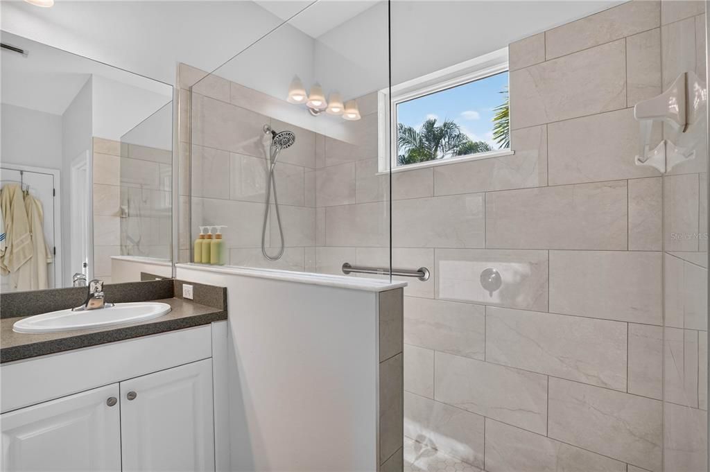 En Venta: $369,900 (3 camas, 2 baños, 1495 Pies cuadrados)