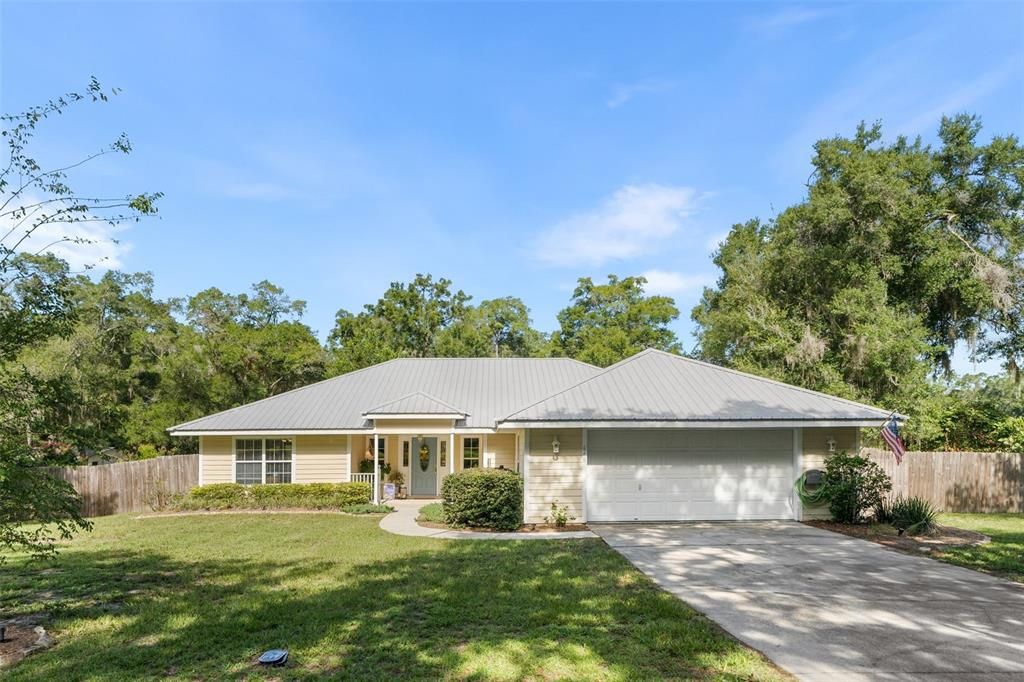 For Sale: $375,000 (3 beds, 2 baths, 1838 Square Feet)