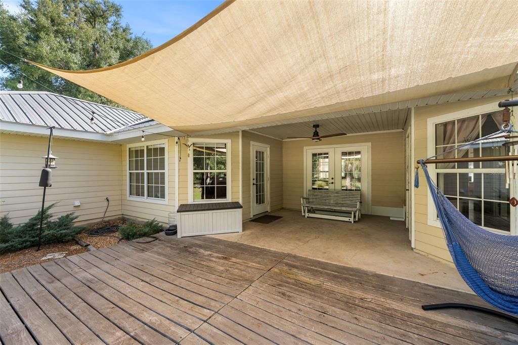 For Sale: $375,000 (3 beds, 2 baths, 1838 Square Feet)