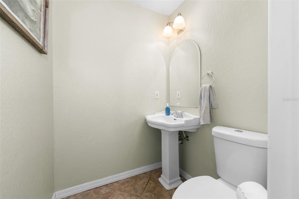 For Sale: $375,000 (3 beds, 2 baths, 1838 Square Feet)