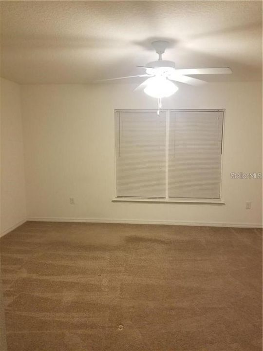 En Renta: $2,400 (4 camas, 2 baños, 1986 Pies cuadrados)