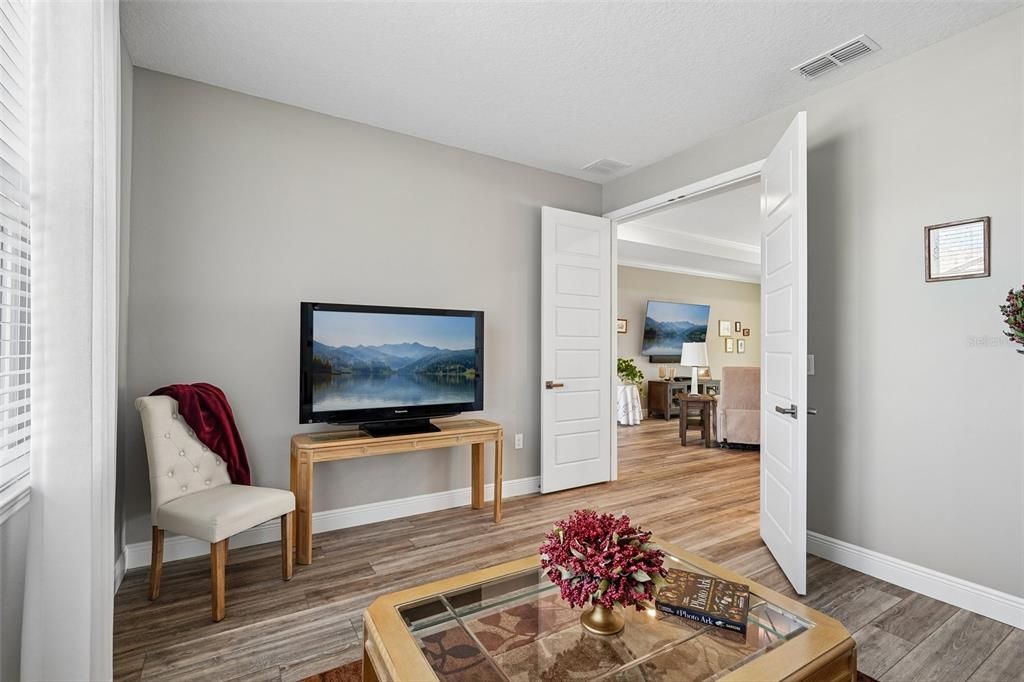 For Sale: $490,000 (3 beds, 2 baths, 2658 Square Feet)