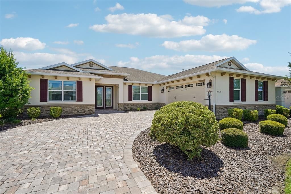 For Sale: $490,000 (3 beds, 2 baths, 2658 Square Feet)