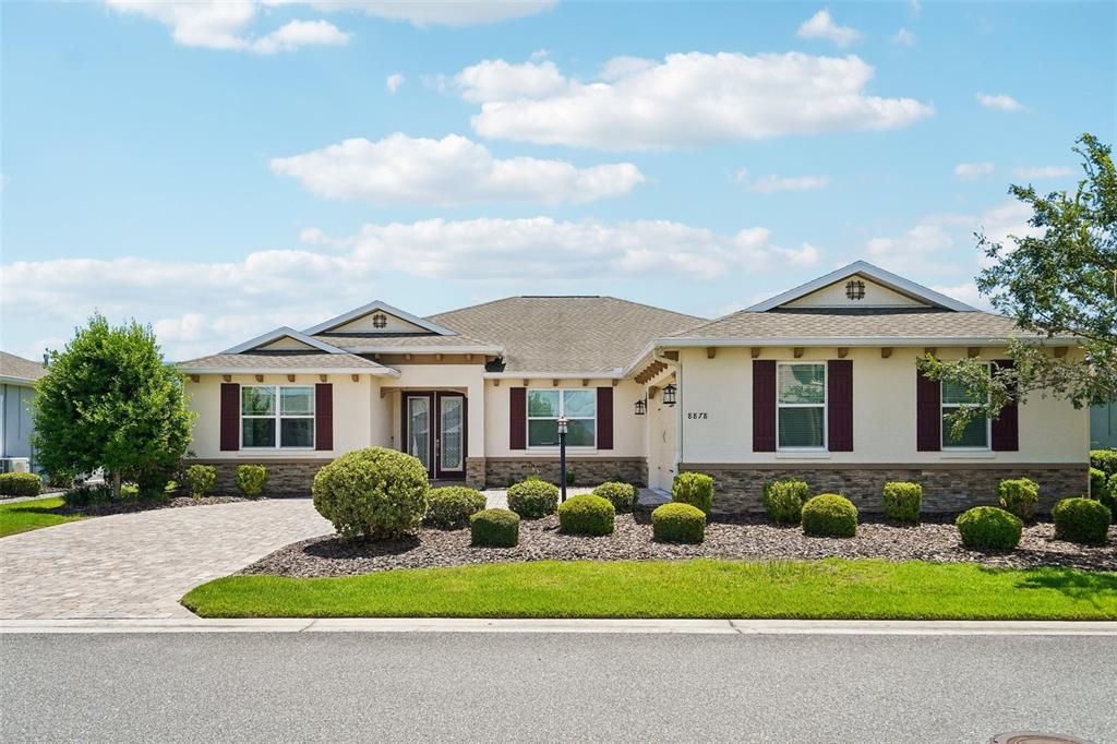 For Sale: $490,000 (3 beds, 2 baths, 2658 Square Feet)