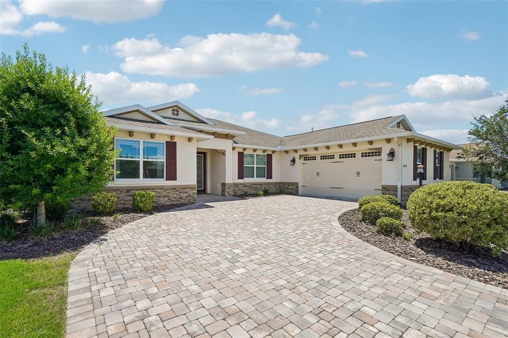 For Sale: $490,000 (3 beds, 2 baths, 2658 Square Feet)