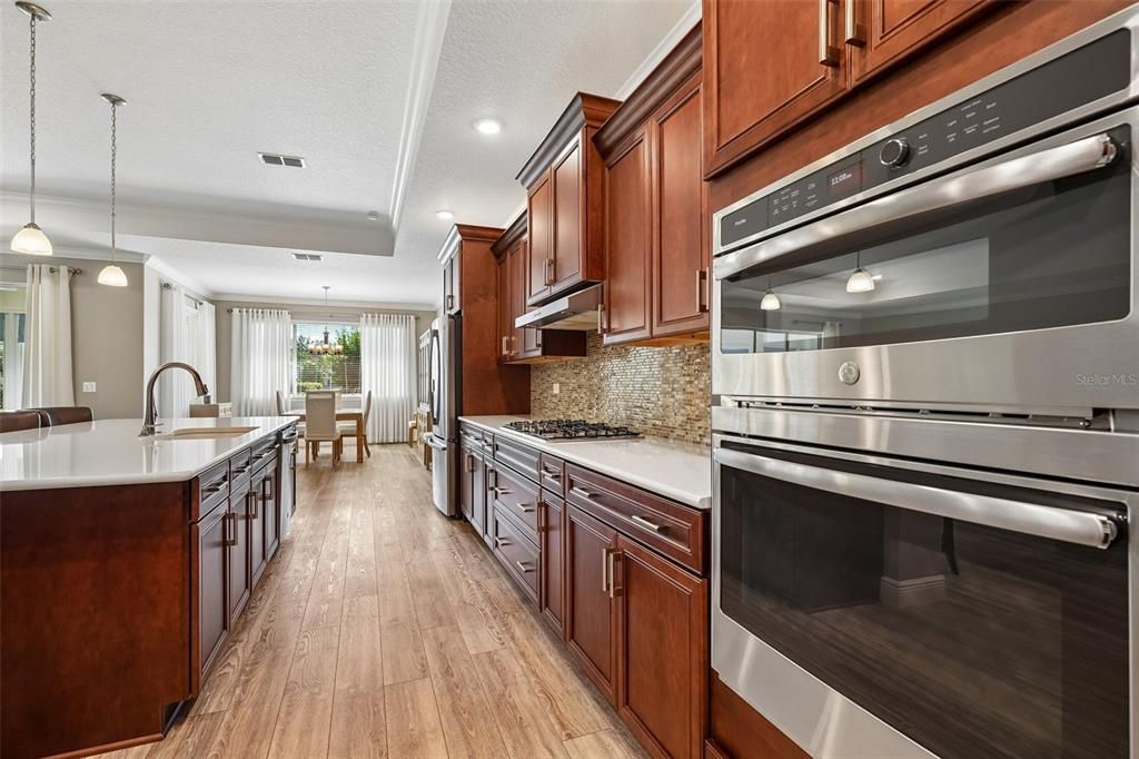 For Sale: $490,000 (3 beds, 2 baths, 2658 Square Feet)