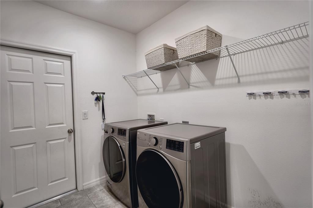En Venta: $320,000 (3 camas, 2 baños, 1720 Pies cuadrados)