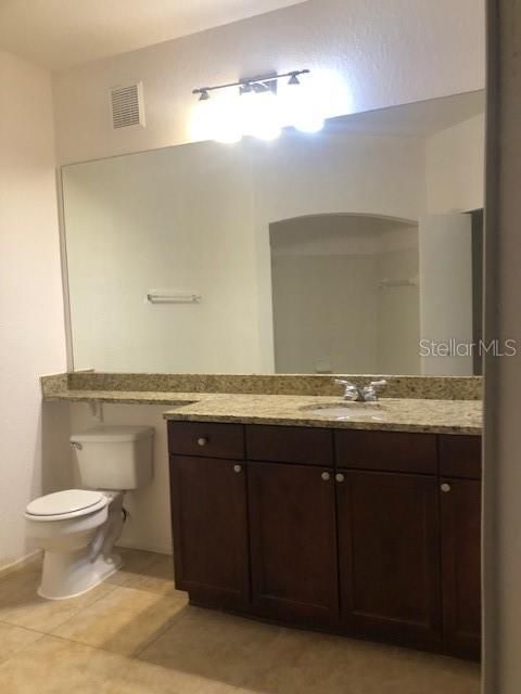 For Rent: $1,350 (1 beds, 1 baths, 821 Square Feet)