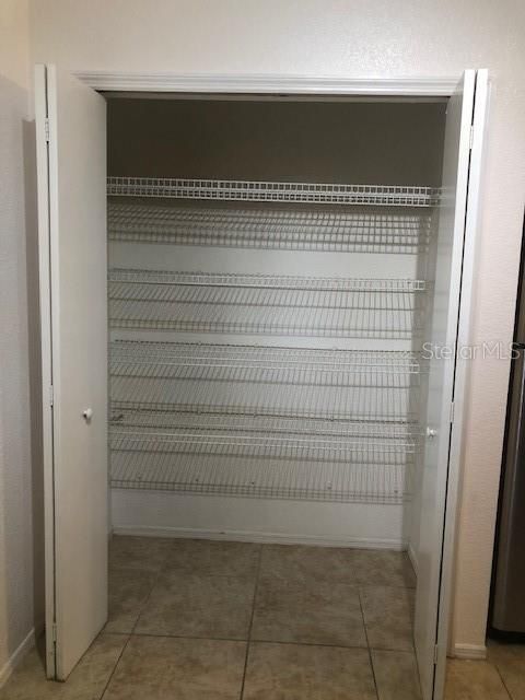 For Rent: $1,350 (1 beds, 1 baths, 821 Square Feet)