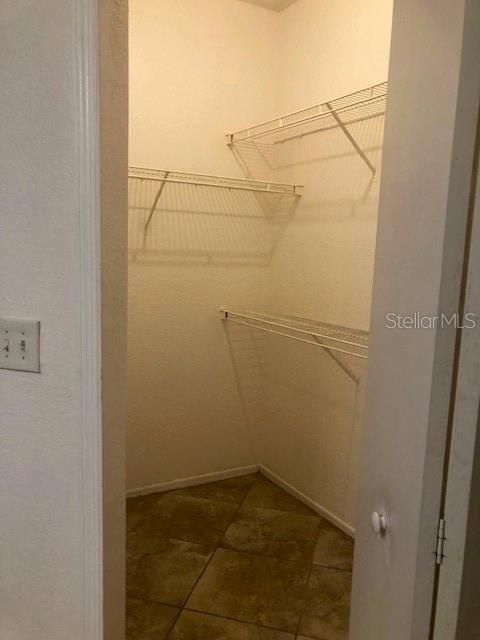 For Rent: $1,350 (1 beds, 1 baths, 821 Square Feet)
