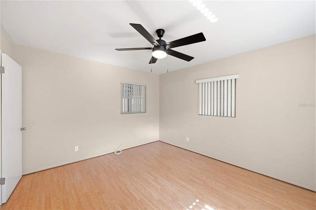 В аренду: $2,500 (2 спален, 2 ванн, 1334 Квадратных фут)