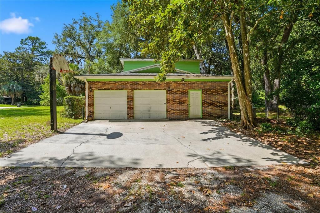 En Venta: $349,900 (4 camas, 3 baños, 2439 Pies cuadrados)