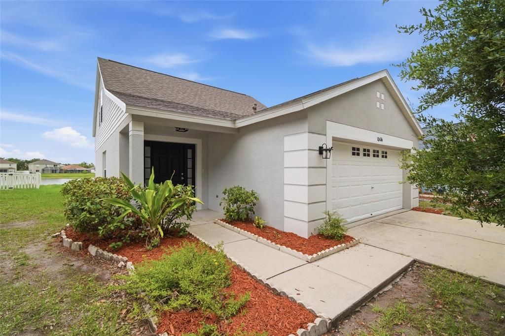 For Rent: $2,450 (4 beds, 2 baths, 1854 Square Feet)