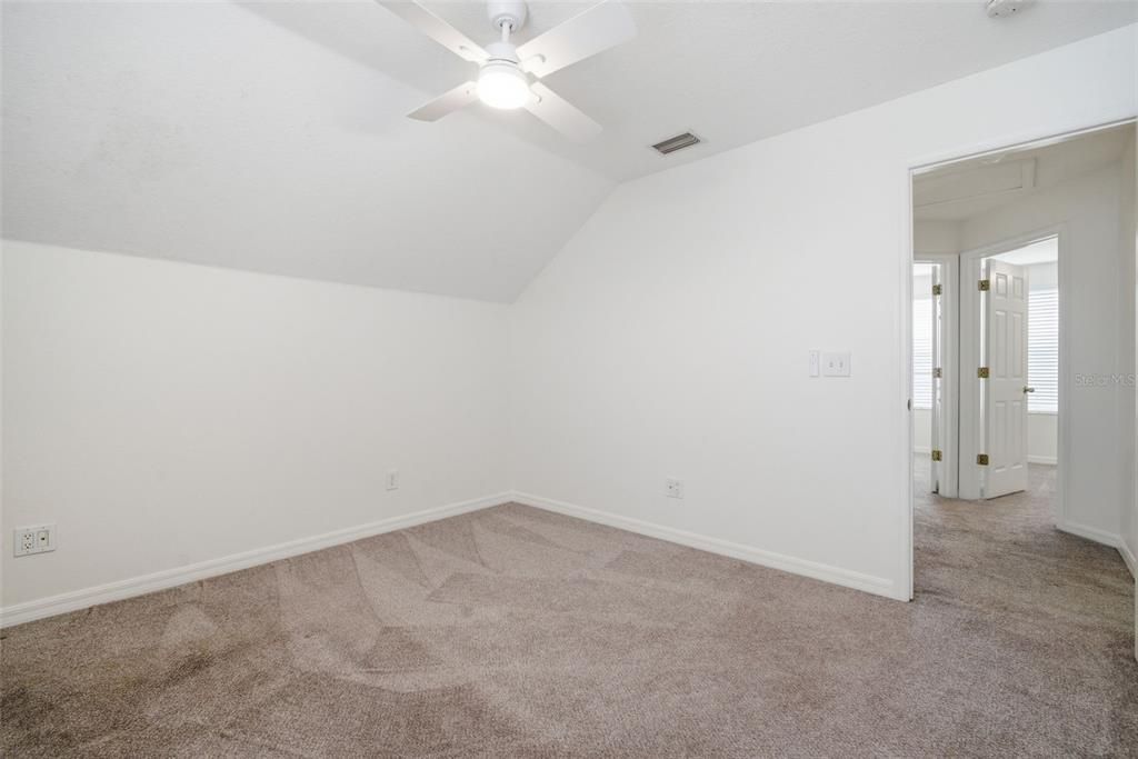 For Rent: $2,450 (4 beds, 2 baths, 1854 Square Feet)