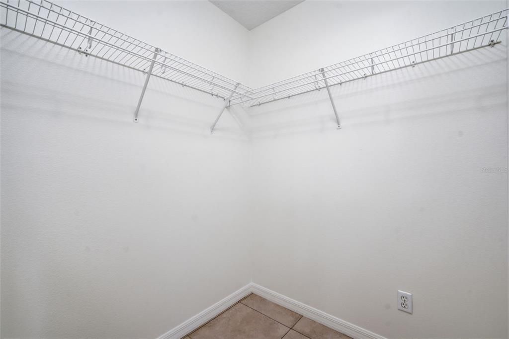 For Rent: $2,450 (4 beds, 2 baths, 1854 Square Feet)