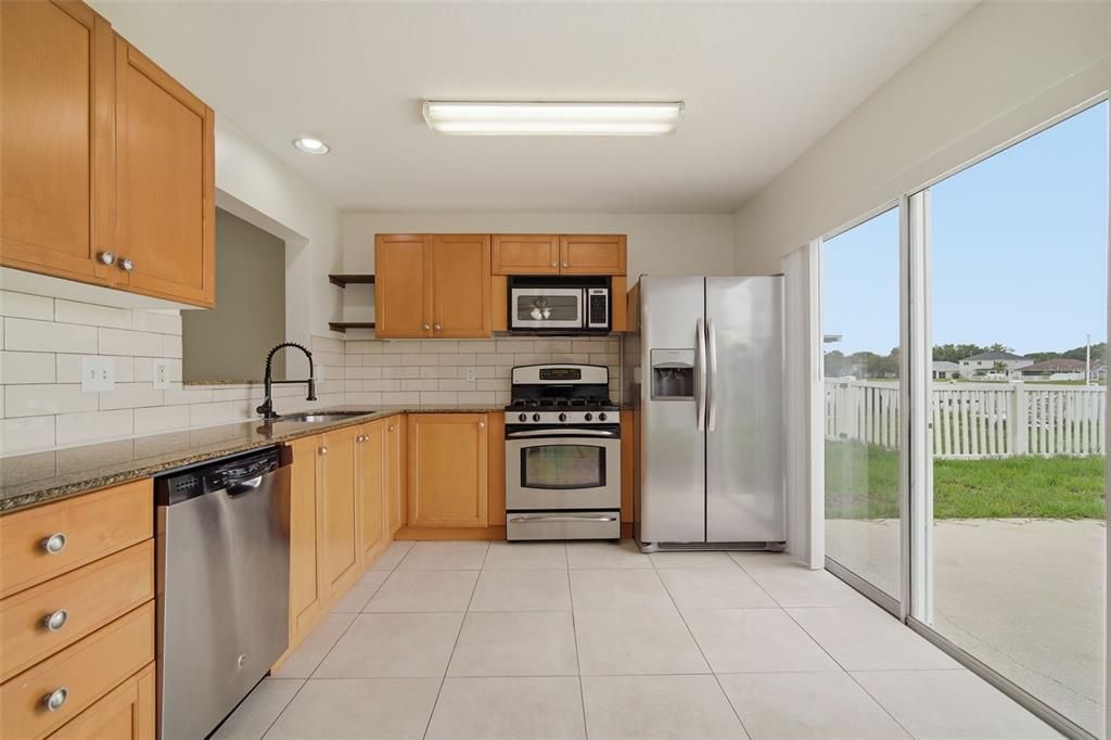 For Rent: $2,450 (4 beds, 2 baths, 1854 Square Feet)