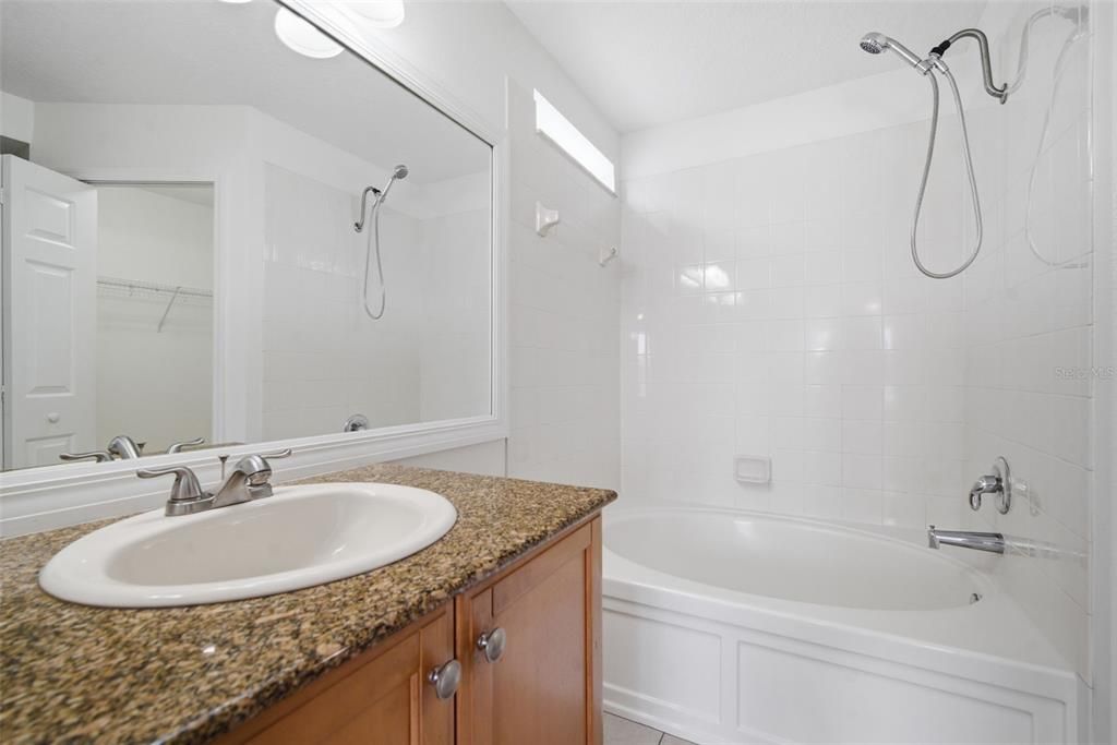 For Rent: $2,450 (4 beds, 2 baths, 1854 Square Feet)