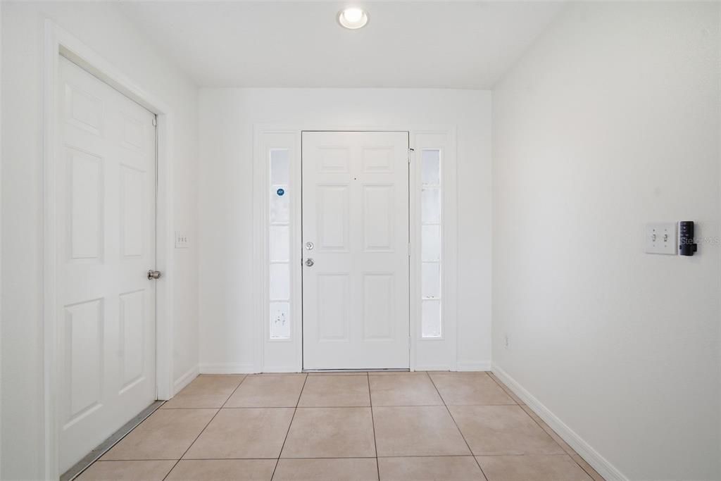 For Rent: $2,450 (4 beds, 2 baths, 1854 Square Feet)