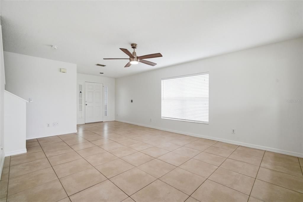For Rent: $2,450 (4 beds, 2 baths, 1854 Square Feet)