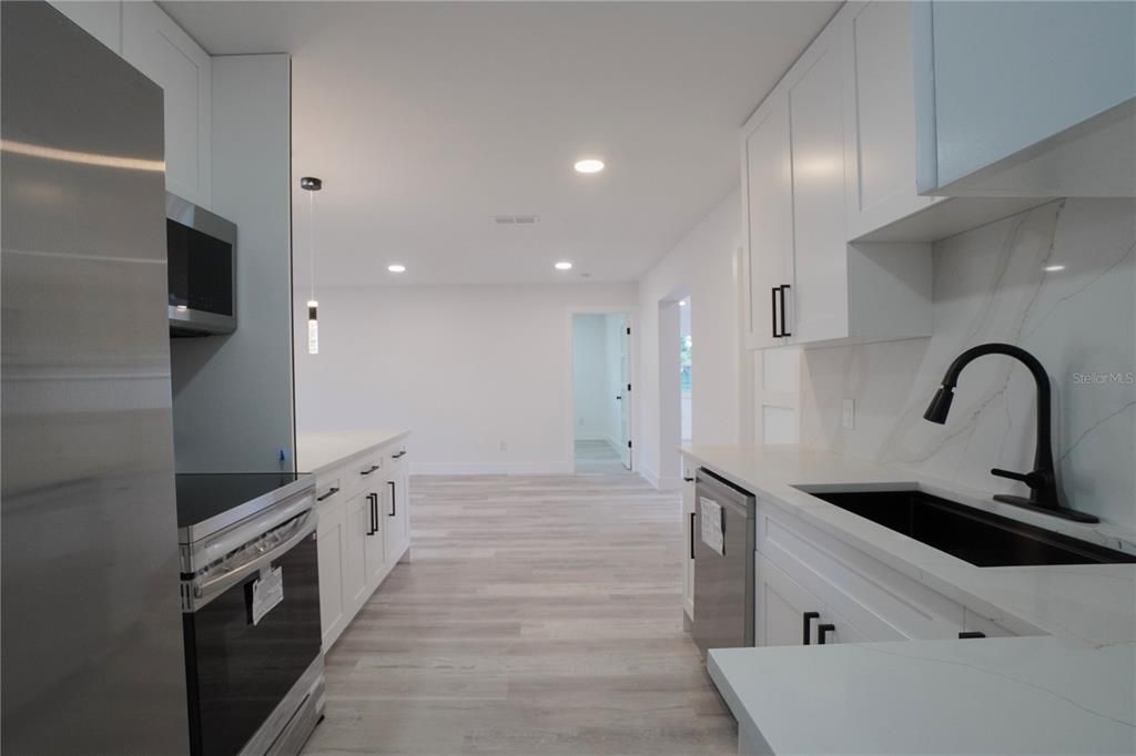 В аренду: $2,950 (2 спален, 2 ванн, 1539 Квадратных фут)