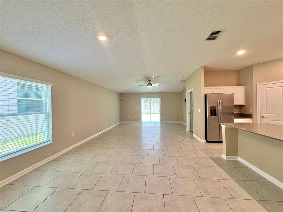 For Rent: $2,000 (4 beds, 2 baths, 1815 Square Feet)