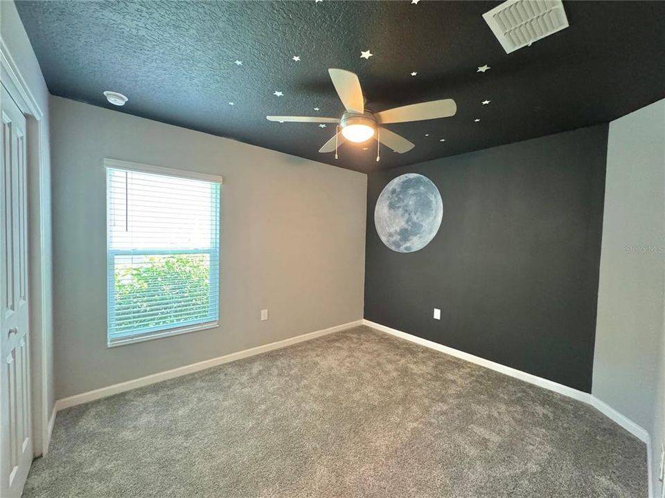 For Rent: $2,000 (4 beds, 2 baths, 1815 Square Feet)