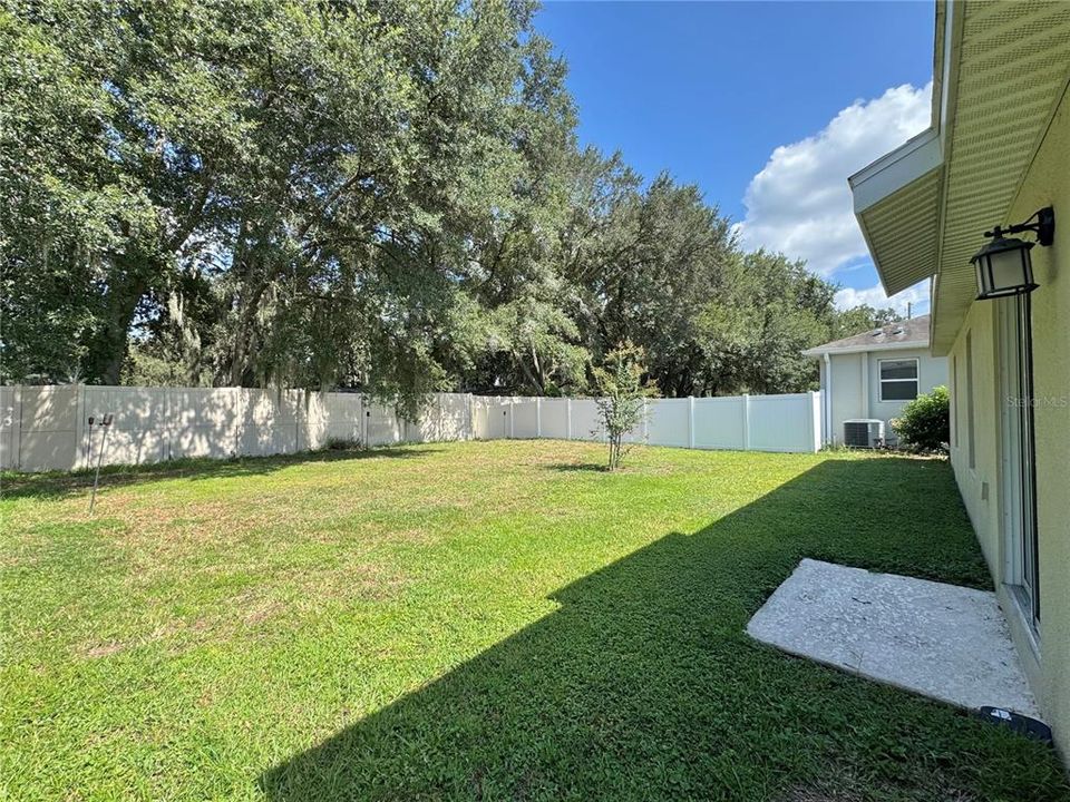 For Rent: $2,000 (4 beds, 2 baths, 1815 Square Feet)