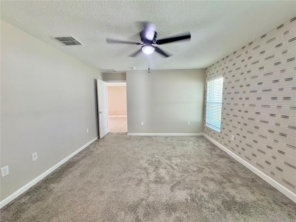 For Rent: $2,000 (4 beds, 2 baths, 1815 Square Feet)